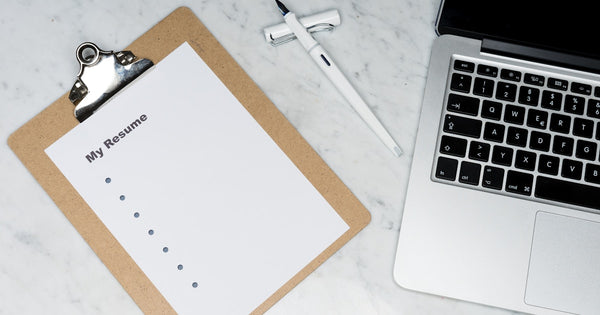 Jak uniknąć "AI Slop" na Shopify? 5 Zasad, by Page Quality była najwyższa (Wg. Human Raterów)